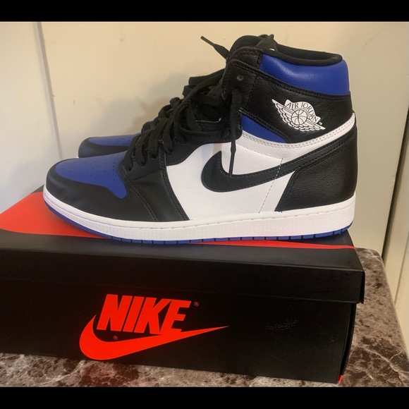 Jordan 1 OG high royal toe/ royal 2.0 ❗️VNDS ❗️ Negotiable!!!!! - Picture 2 of 12